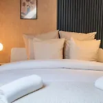 Charming & Cozy In The Heart Of