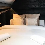 Charming & Cozy In The Heart Of דירה *