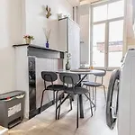 Charming & Cozy In The Heart Of *