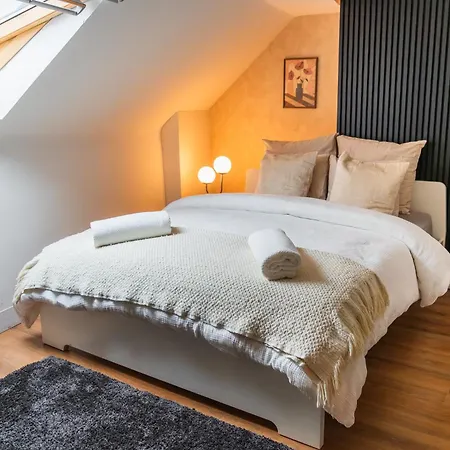 Charming & Cozy In The Heart Of Lägenhet Gent