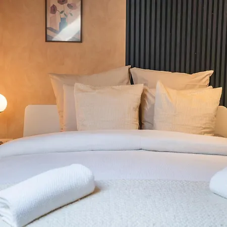 Charming & Cozy In The Heart Of