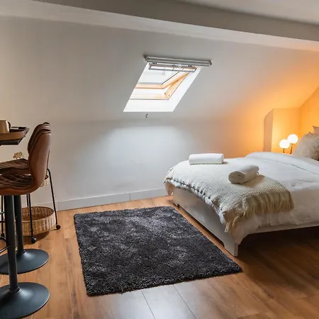 Charming & Cozy In The Heart Of Daire *