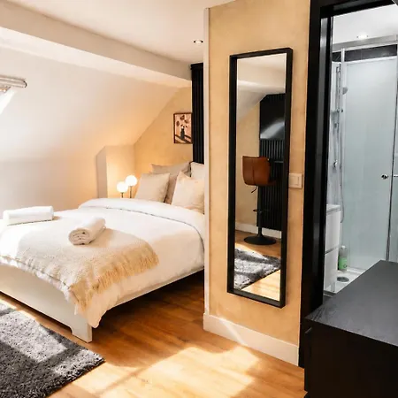Charming & Cozy In The Heart Of