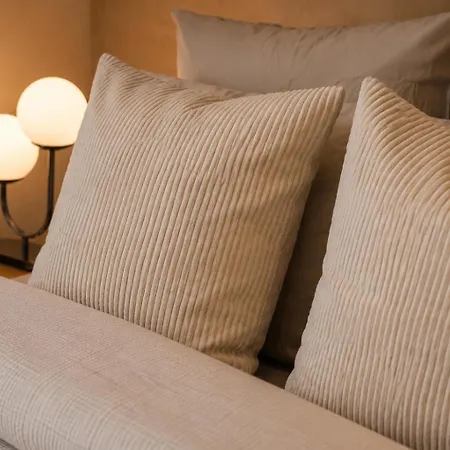 アパート Charming & Cozy In The Heart Of