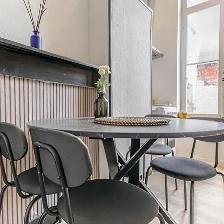Charming & Cozy In The Heart Of